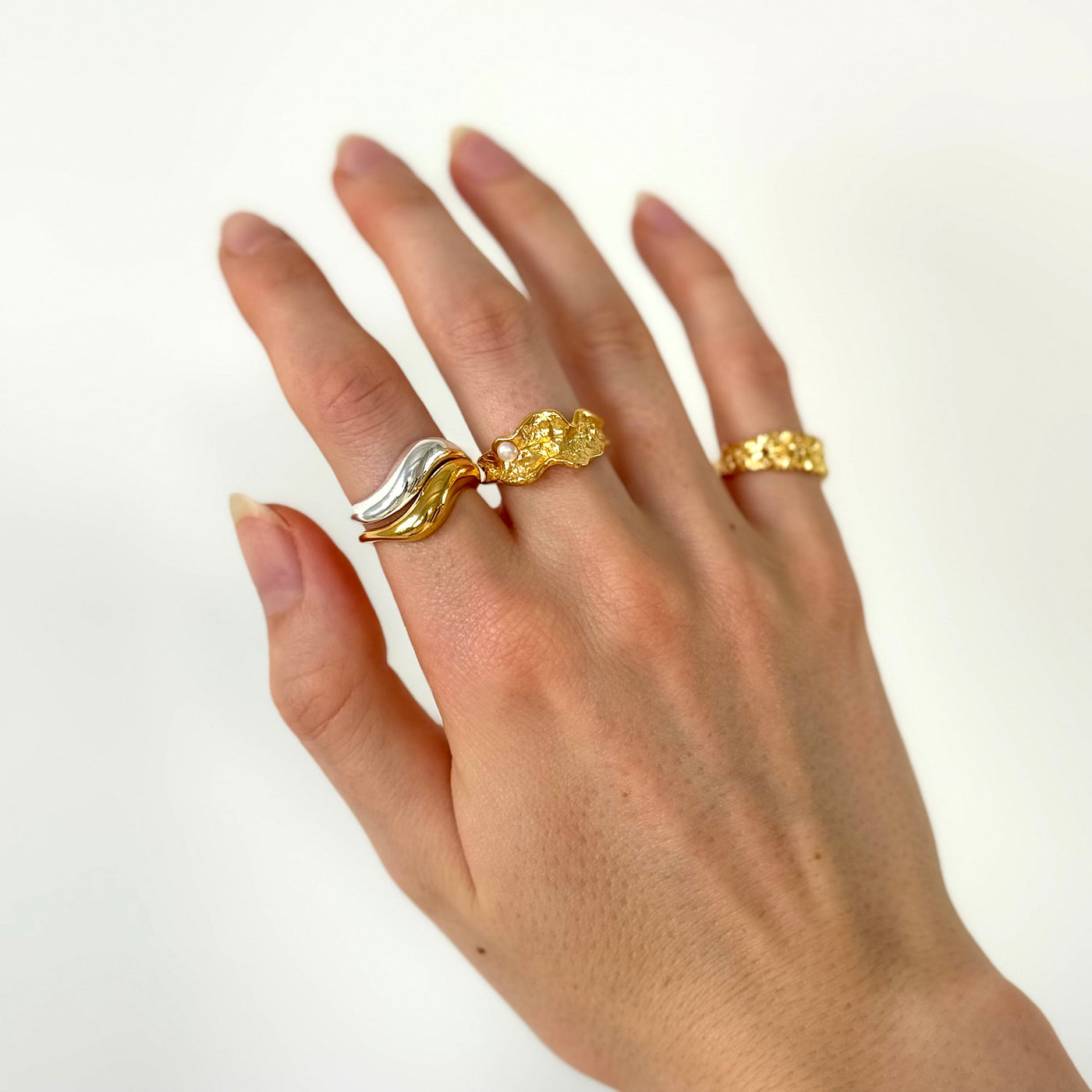 Bague avec perle design Magma, couleur or