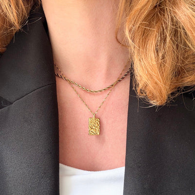 Collier Martelé – Finition dorée