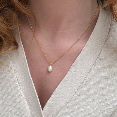 Collier perle en forme de goutte, couleur or