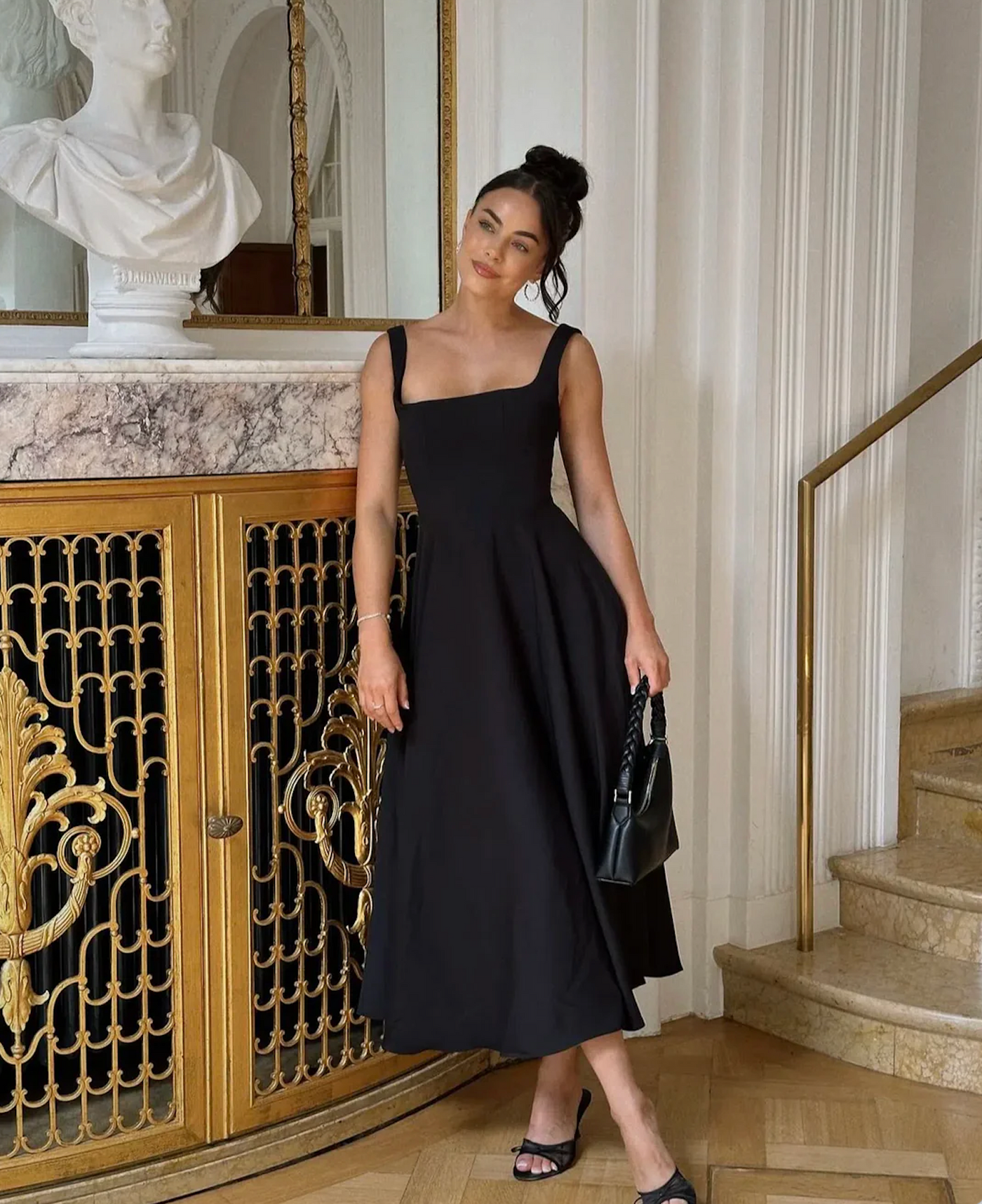 LIORA™ | Robe Midi à Encolure Carrée