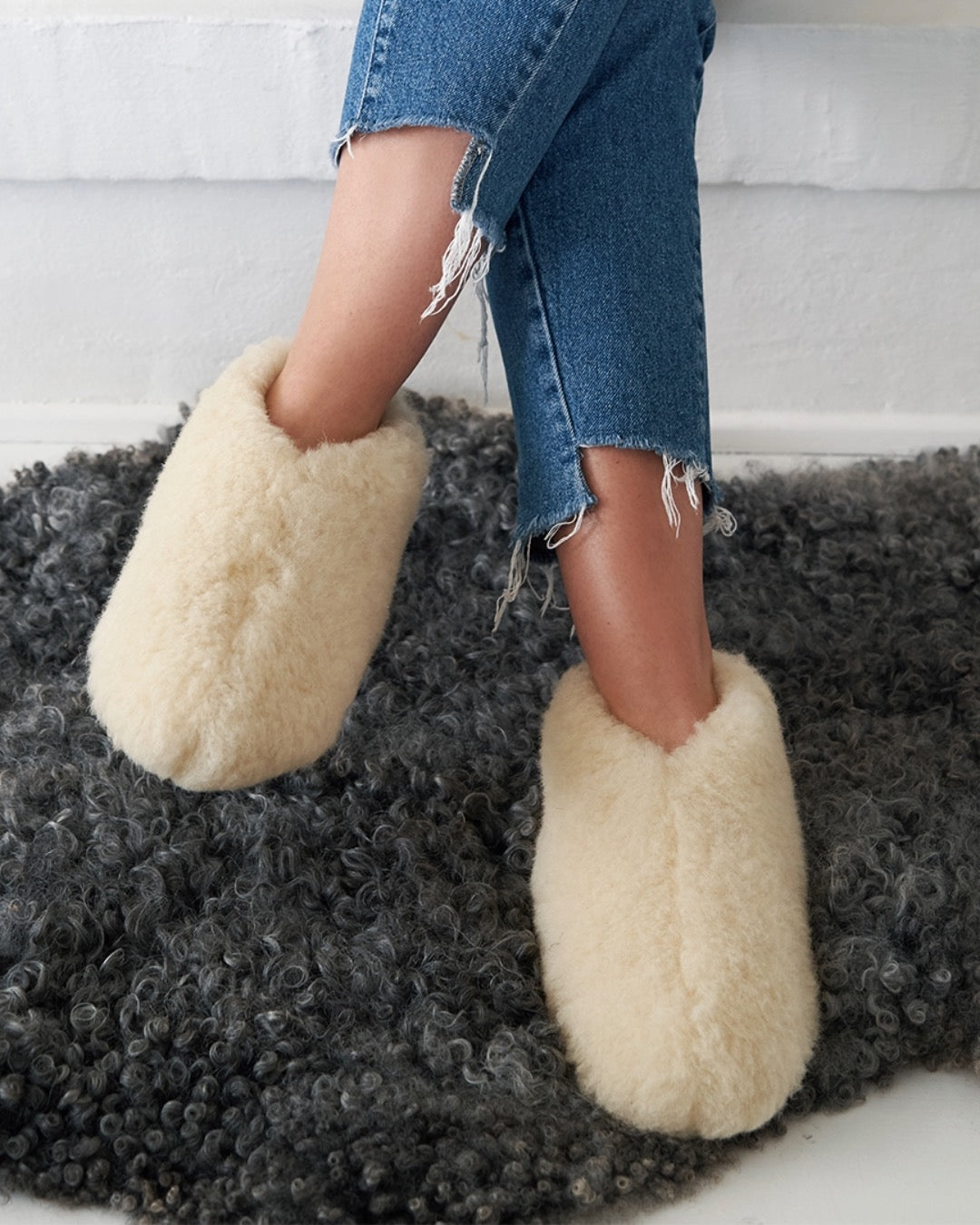 Pantoufles en laine – blanches (Modèle bas)