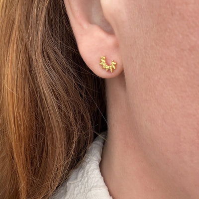 Puces d’oreilles demi-soleil couleur or