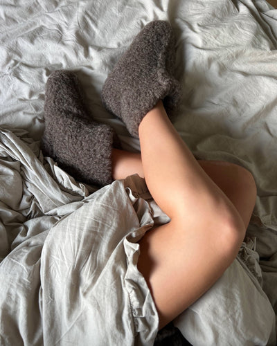 Pantoufles en laine – gris foncé/brun (Modèle haut)