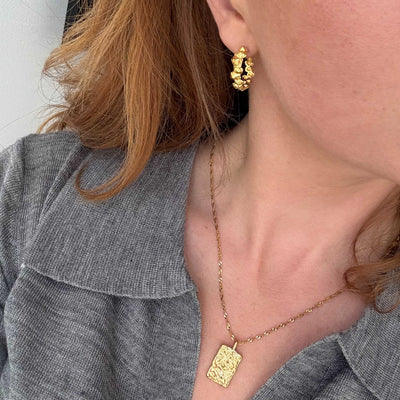 Collier Martelé – Finition dorée