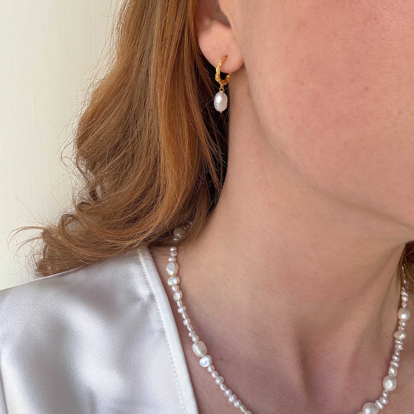 Bague Magma avec perle, design dôme couleur or