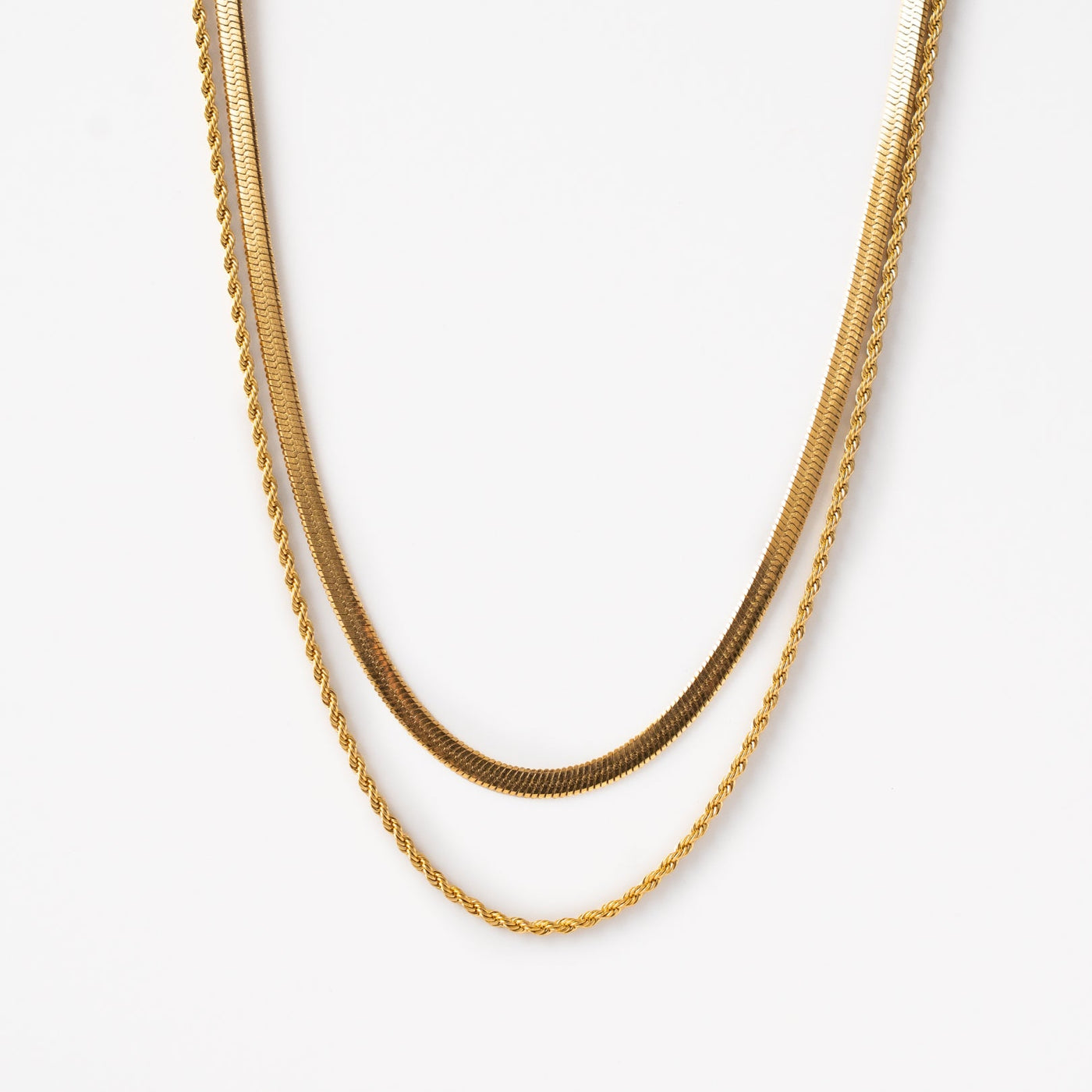 Collier Double Corde – Finition dorée