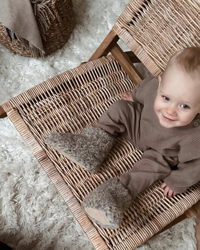 Chaussons en laine pour enfants – Gris clair (modèle haut)